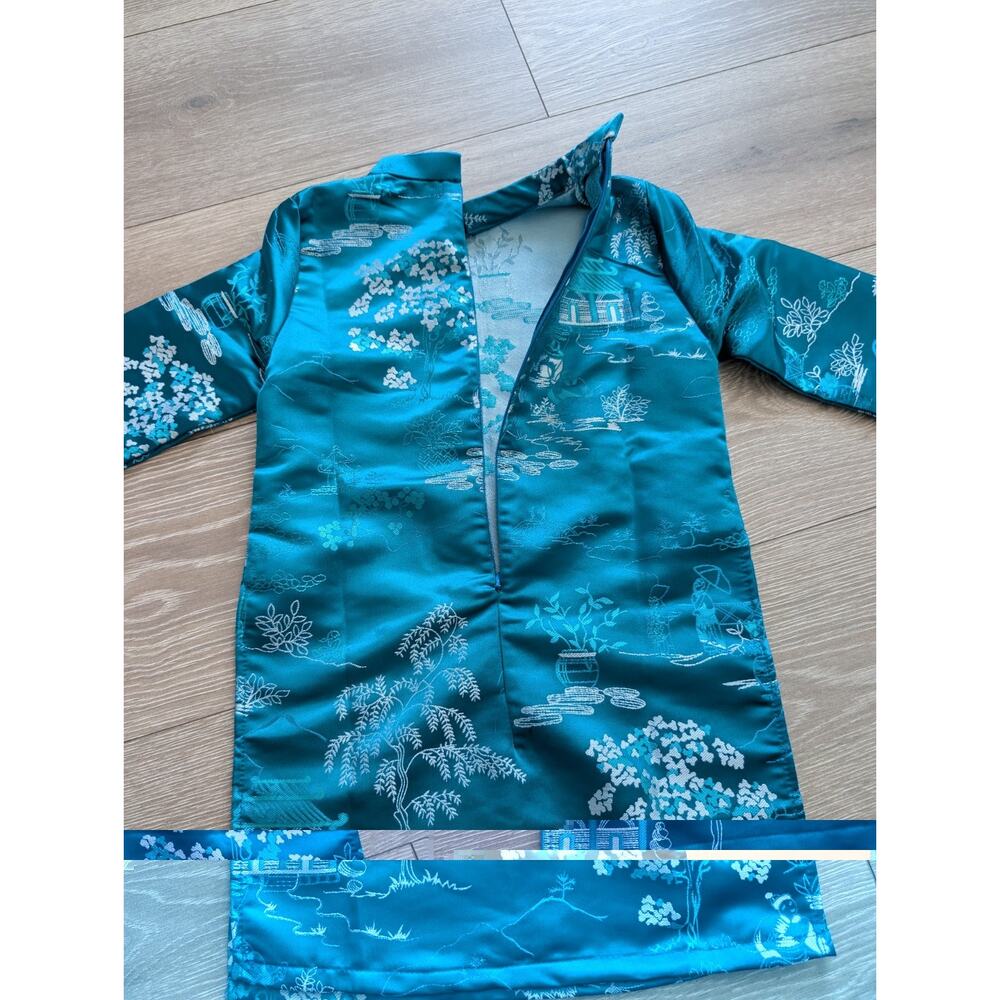 Ao Dai top features a traditional Turquoise Vietnamese pagoda Boys 4 - Picture 9 of 11